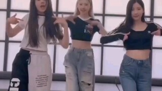 BABYMONSTER - 2NE1混音舞蹈 妹妹都是发量富人