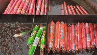Ada sangat sedikit tempat di mana Anda dapat makan sosis kulit rebus...