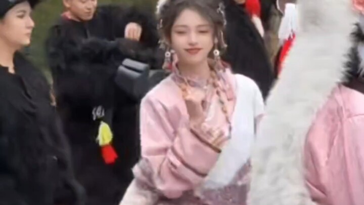 【TikTok】网友看景区小姐姐跳舞