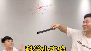 爸爸用塑料袋做了个会飞的大蜘蛛，孩子都惊呆了