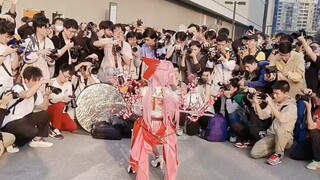 萤火虫漫展上，是谁这么受欢迎呢？~爱莉希雅