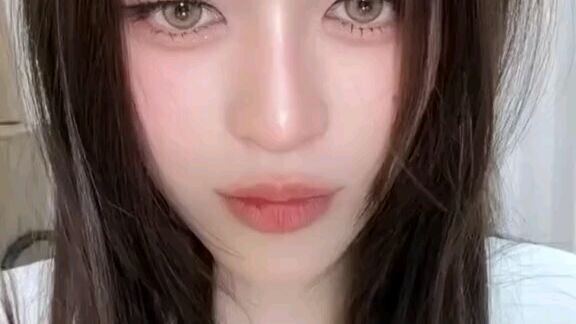 Ling ling kwong