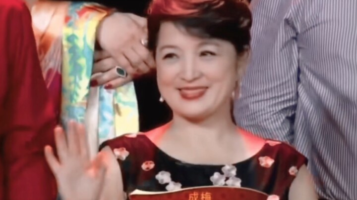 “Bàn về sự ly tán qua từng câu chữ”