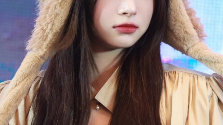 This must be why Shen Jiarun finds it so hard to make it in the Korean entertainment industry.