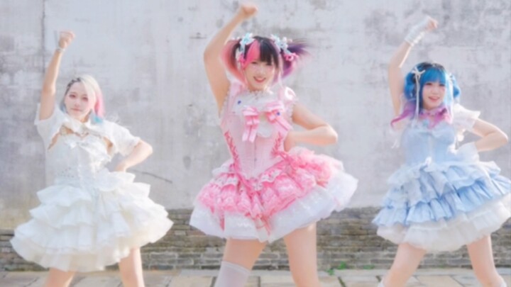 Come back with me to 10 years ago! "Old-school dance medley"