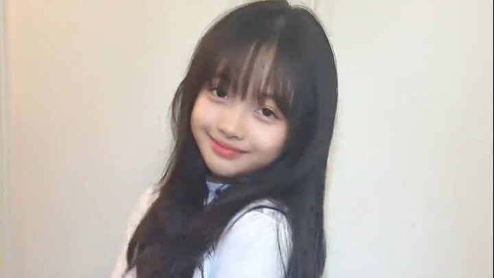 Such a cute elementary school student!