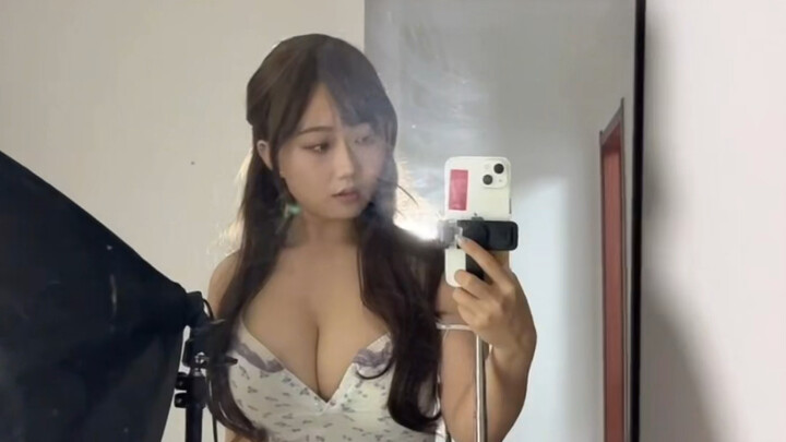 كاميرا أصلية بدون تعديلات، أقرب إليك قليلاً ✿＞◡❛)