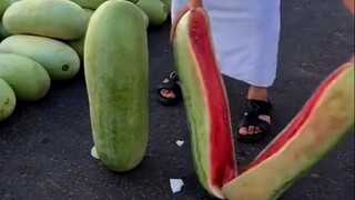 The watermelon eaten by Arabs is rarely seen in China.