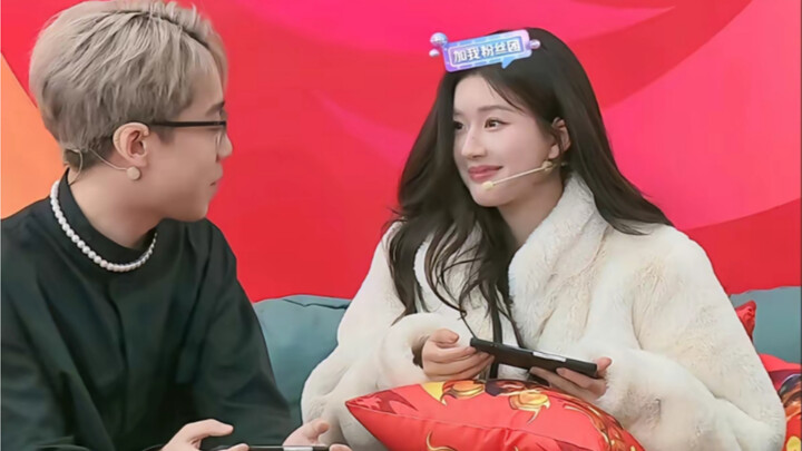 "A Bit Flirty, Zhe" Chen Zhe and Zhao Lusi