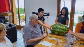 CUỘC SỐNG THÔN QUÊ Ở PHÁP_CUỘC SỐNG PHÁP_LẦN ĐẦU CHO GD CHỒNG ĂN DƯA HẤU SIÊU TO