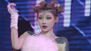 Foto candid yang indah dari para amatir! |Ching Xia-ROLLER COASTER tarian cover lagu lengkap