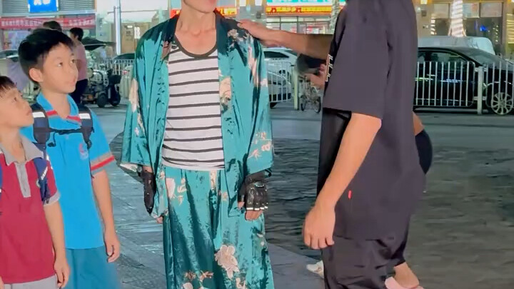 بصراحة، النهوض بعد السقوط بسيط جدًا بالنسبة لنا...