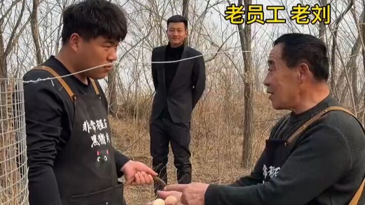 With this master craftsman on the pig farm, I’m completely at ease!