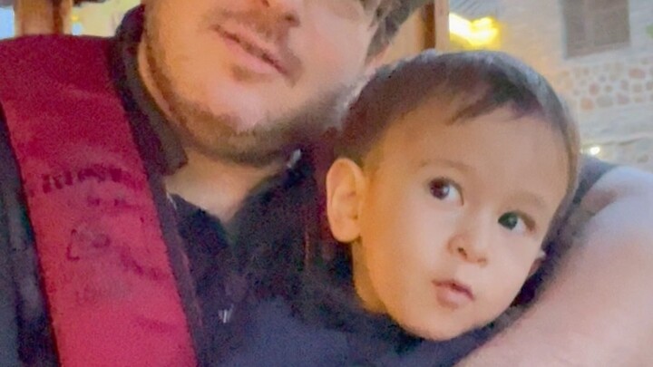 لاتيه: من ما زال لا يعرف يتكلم الإنجليزية؟