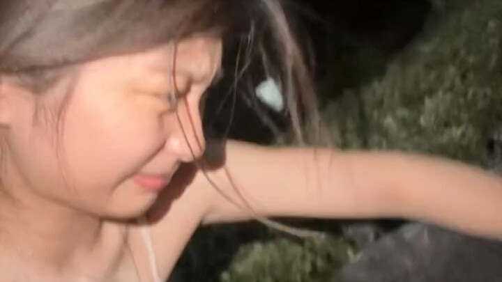 Bohong, kamu nggak bakal nemuin hadiah 520 di tempat sampah.