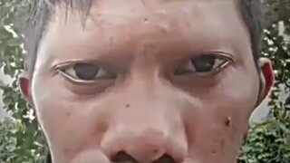 Ewan ko ba kung maaawa ako o matatawa😭😂
