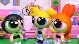 PJ Masks Plays with the PowerPuff Girls and Broken Transforming Tower