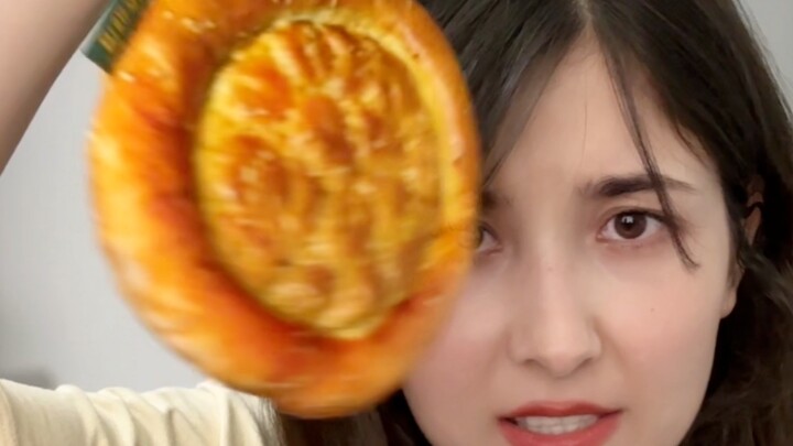 ของขวัญวันชีซีของฉัน ทำไมถึงเป็นขนมปังนาบั่นล่ะ!