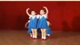 本以为只是一群小女孩在跳舞，看到结果后发现是我肤浅了哈哈哈哈哈哈