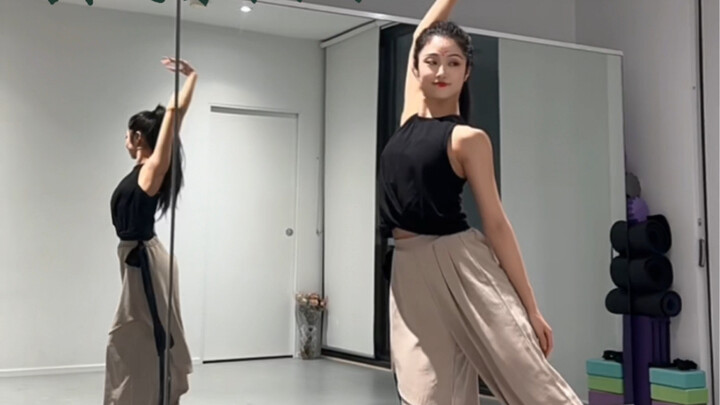 关于我昨晚闪现刘畊宏教练直播间上演贵妃蹦迪这件事... 真的很开心！来吧同志们一起跳起来吧！！