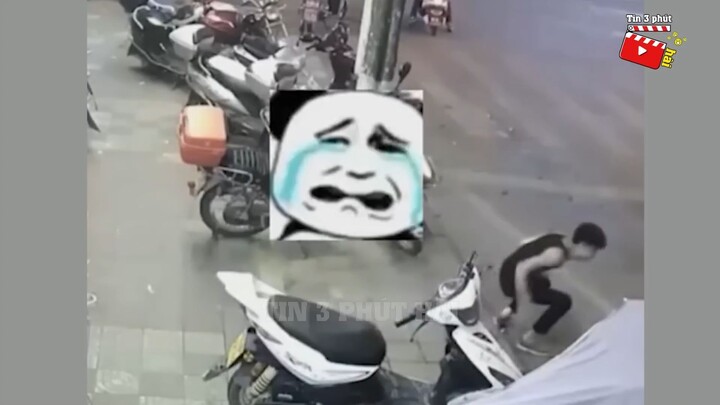 Khóc thành dòng sống luôn