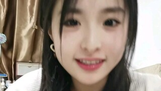 Digging and digging in the tiny garden～～