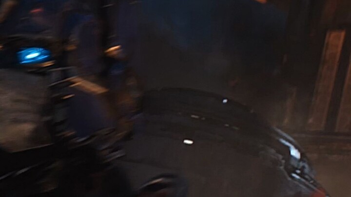 สาวงามเสาไฟไซเบอร์