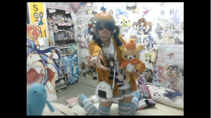 ( ˘ω˘ ) Sinh nhật năm sau cũng ở bên mình nhé, được không?