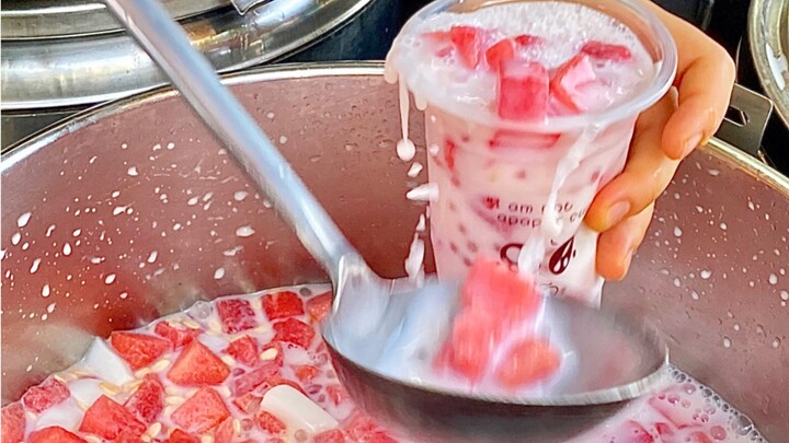 In Guangzhou… the prices are so down-to-earth! Just 3.5 yuan a bowl!