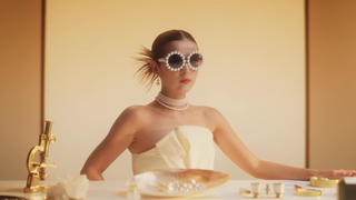 沃尔玛这个广告，精神状态不是很正常哈哈哈哈