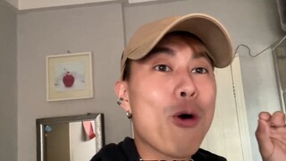 My brother and I's hands are stuck together by 502! We can't separate them! What should we do now? T