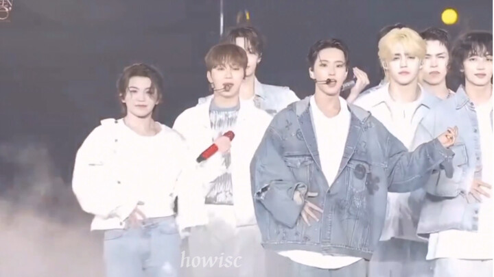 【HOZI】Thật sự thích đoạn này quá! Các ngôi sao của tôi ơi, hãy tiếp tục tỏa sáng trên sân khấu nhé!