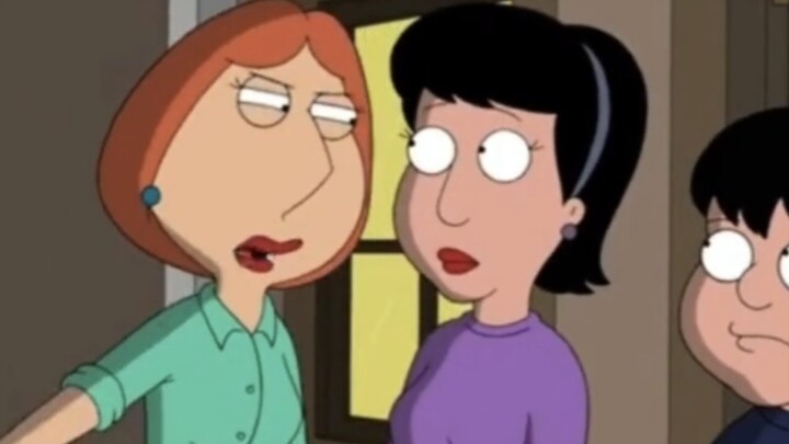 When Jiaozi is bullied, she asks her mother for help.