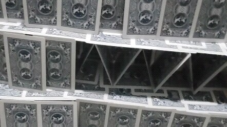 Hôm nay xây dựng một kim tự tháp bài tây ba chiều