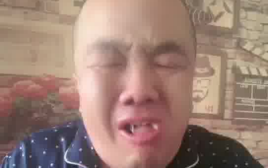 Dưa hấu cũng không bổ, dưa đông cũng không bổ, chỉ có chanh là bổ thôi