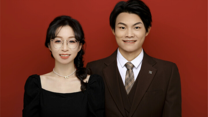 صورتُ الصور على خلفية حمراء، شكرًا لكم جميعًا على تمنياتكم الطيبة!