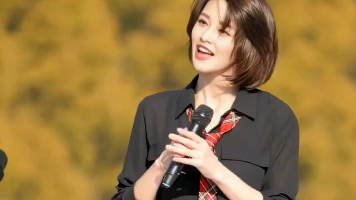 Li Qin (AI) mengubah wajah Hello Venus Kwon Nara - "wiggle wiggle"