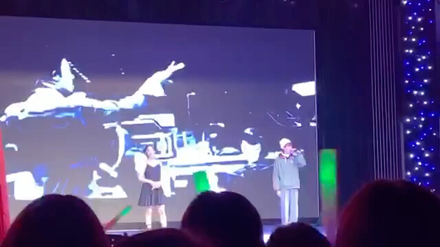 أغنية “MISSING YOU” لـ GD في حفل رأس السنة الجامعي