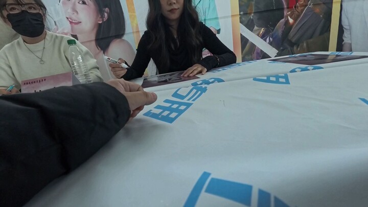 Teacher Zhao Shuang is so cute!!!