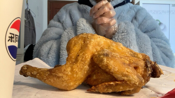 Giảm cân mà lỡ ăn nhầm một miếng gà rán giòn KFC