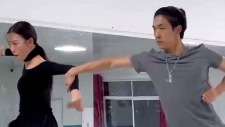 It's all about being handsome, it's time to practice for the national standard students #Huainan Wor