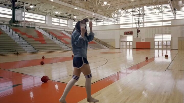 9.61 cỗ vũ các chàng trai bóng rổ