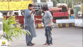 (Phần 2) Đưa Tay Giả Đấm Người Dân Và Cái Kết :) #Prank