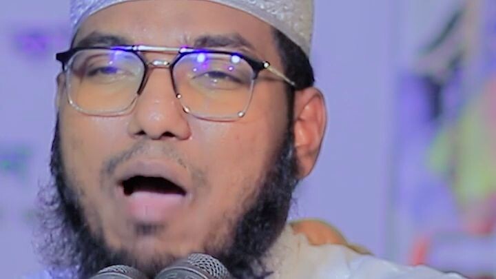 স্ত্রী হচ্ছে আদরের জিনিস