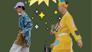 1. 济公赤脚太空步来咯，来吧搞起！2. 80年代的魔性摆腿霹雳舞，大叔也太厉害了，一学就会👍