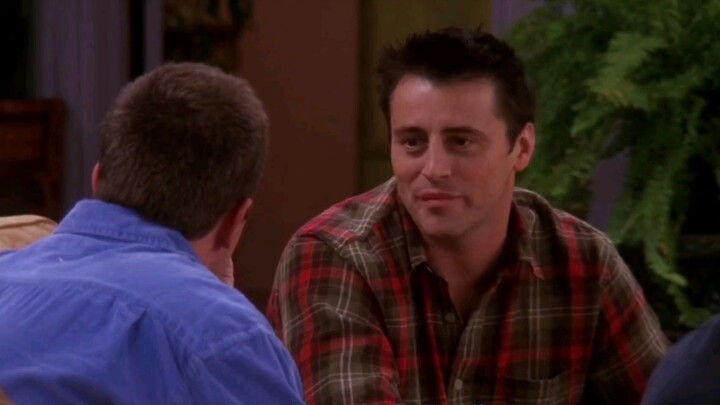Tình yêu đích thực, điều ước duy nhất của Joey là Chandler có được một công việc tại một công ty quả