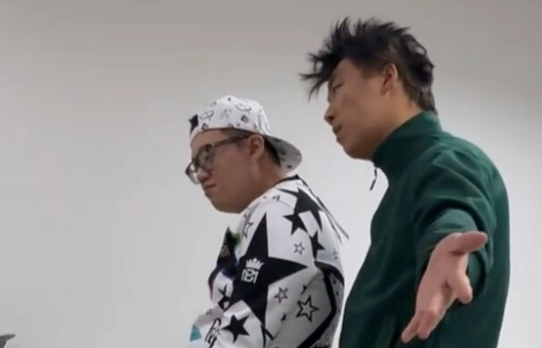 Versi cuplikan kesalahan dari Kufang yang dikirim oleh Taotao! Nanti aku akan merangkai versi lengka