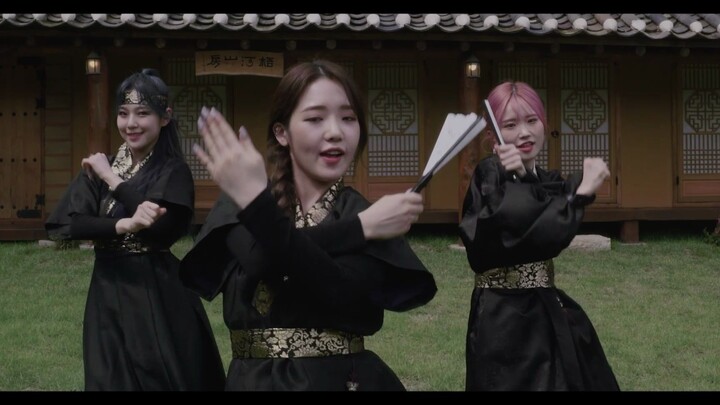 fromis_9’s Mid-Autumn Festival Greeting: “Feel Good” Korean Version