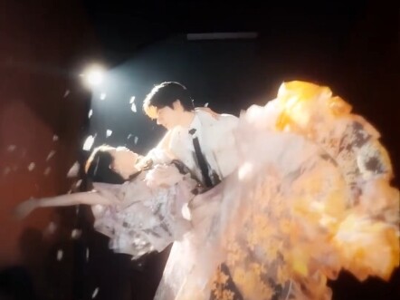 Bisakah semua promosi drama di industri hiburan China berlomba-lomba kayak gini? #BaiYueFanXing #Pan