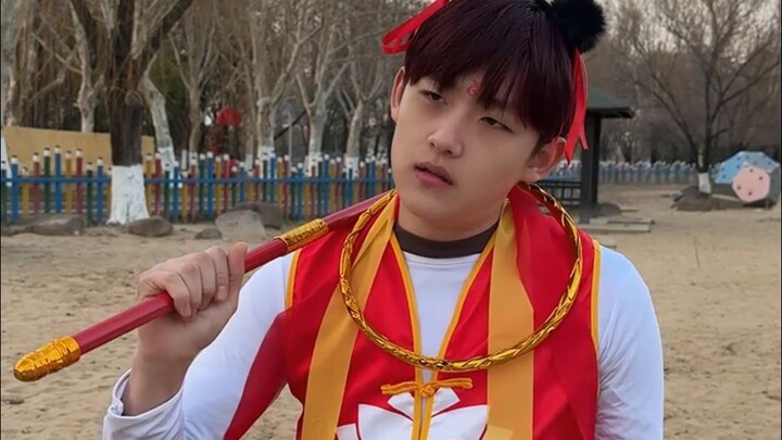 Saat aku berusaha mencegah Nezha pergi menangkap marmut